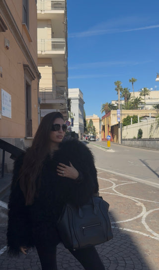 Mongolia modello Elsa collo Chanel