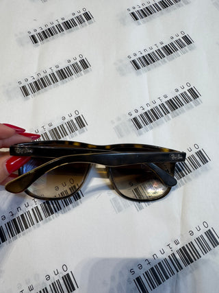 Ray ban